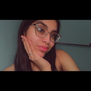 Meet your Posher, Fatima